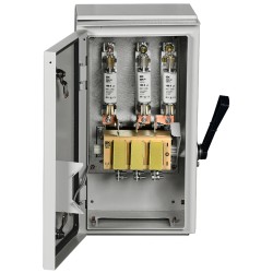 Ящик с рубильником и предохранителями ЯРП-100А (на два направления) У1 IP54 IEK
