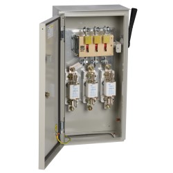 Ящик с рубильником и предохранителями ЯРП-250А У1 IP54 IEK